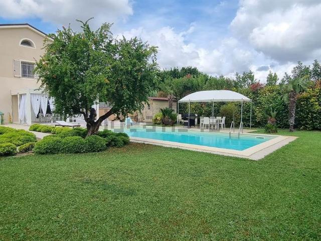 Villetta bifamiliare in vendita di 177 m²