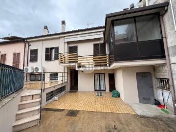 Villetta bifamiliare in vendita di 175 m² in Piazza Pio Franchi de Cavalieri, 7