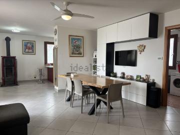 Villetta bifamiliare in vendita di 175 m² in Via Adige