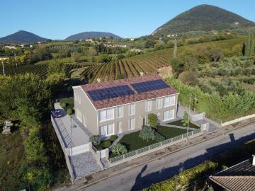 Villetta bifamiliare in vendita di 175 m² in Via Cornoleda