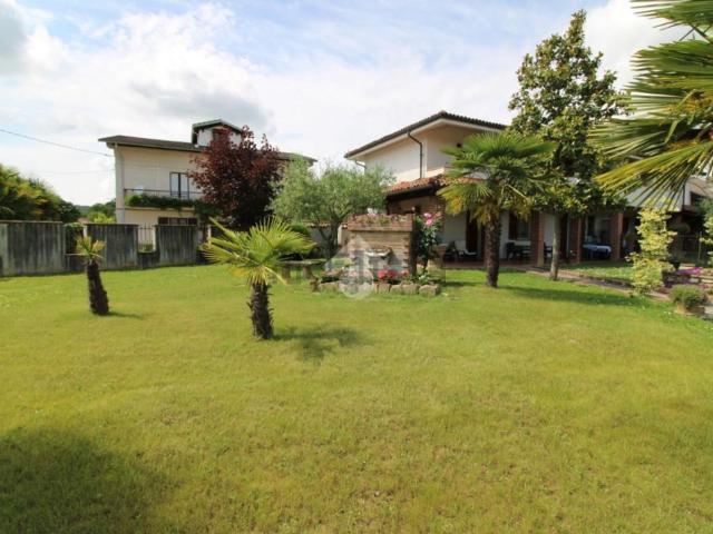 Villetta bifamiliare in vendita di 175 m²
