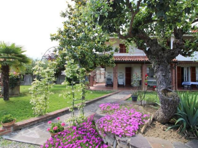 Villetta bifamiliare in vendita di 175 m²
