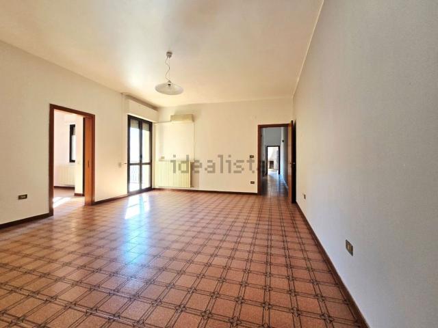 Villetta bifamiliare in vendita di 176 m² in Via Torino, 20
