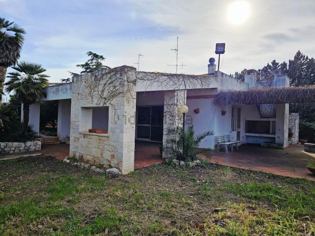 Villetta bifamiliare in vendita di 178 m² in Contrada Santa Teresa