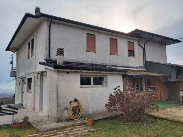 Villetta bifamiliare in vendita di 178 m² in Via Torricelle