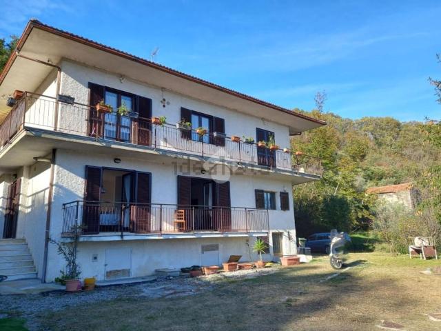 Villetta bifamiliare in vendita di 178 m² in Via al Castello, 12