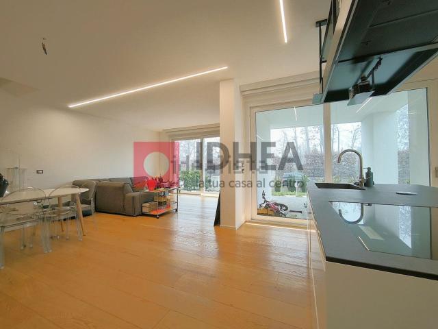 Villetta bifamiliare in vendita di 179 m² in Via Alzaia sul Sile