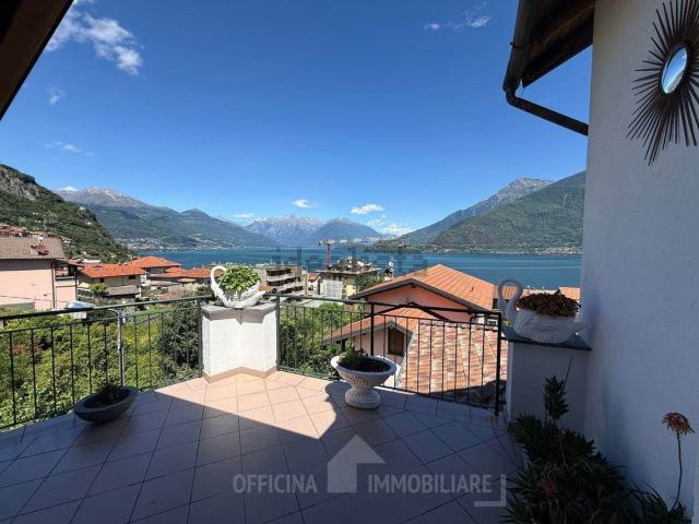 Villetta bifamiliare in vendita di 179 m² in Via Bresciana, 1