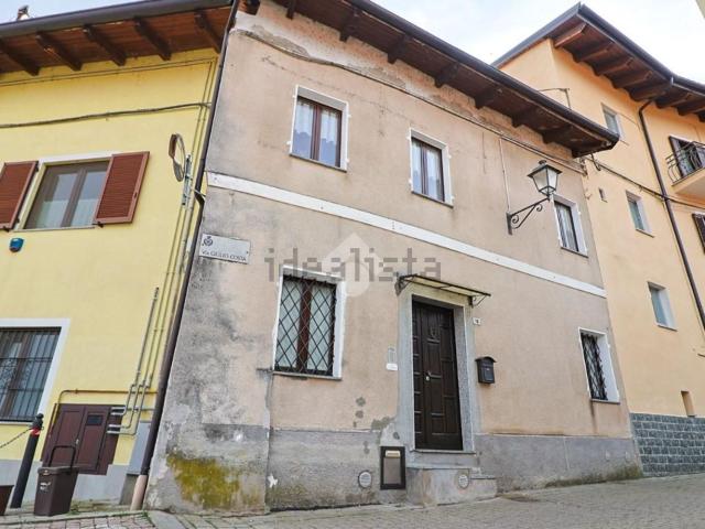 Villetta bifamiliare in vendita di 179 m² in Via Giulio Costa, 16