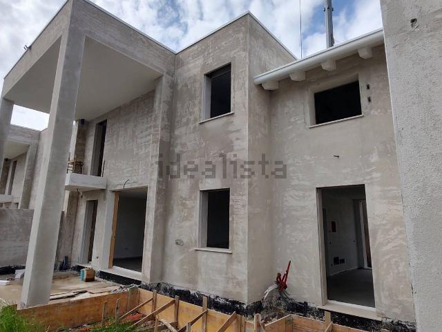 Villetta a schiera in vendita di 179 m² in Via Julia