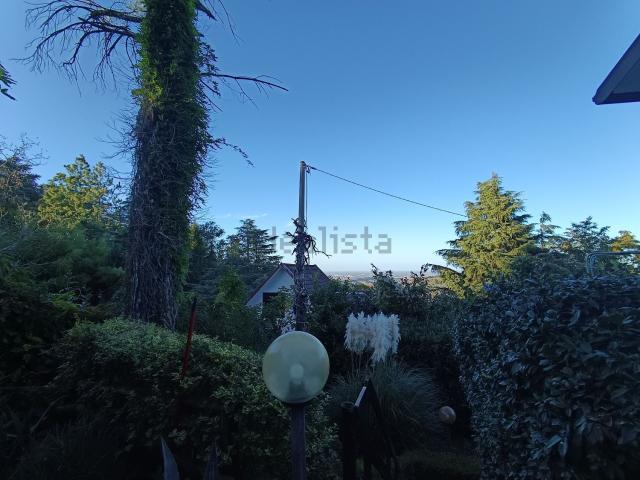 Villetta bifamiliare in vendita di 183 m² in Via Centenara