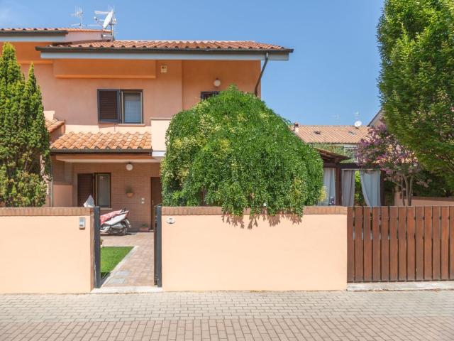 Villetta bifamiliare in vendita di 183 m² in Via San Paolo