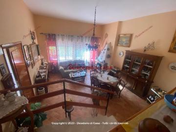 Villetta bifamiliare in vendita di 180 m² in Contrada Ponte di Chiavetta, 7