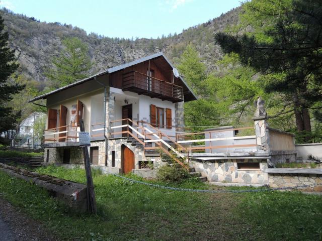 Villetta bifamiliare in vendita di 180 m² in Fondo Bar, 20