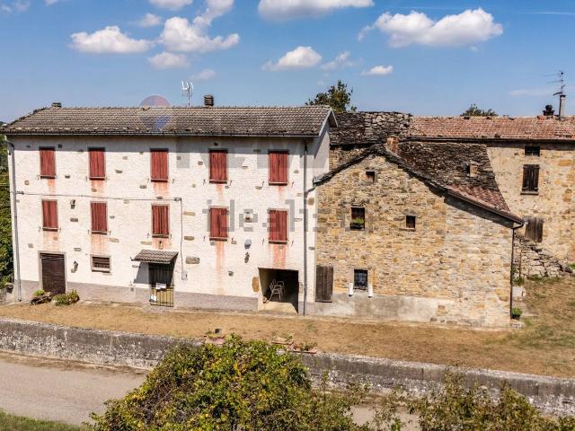 Villetta bifamiliare in vendita di 180 m² in Località Case Pilato, 224