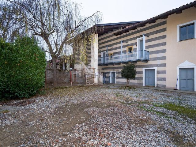 Villetta bifamiliare in vendita di 180 m² in Strada Raffo, 37