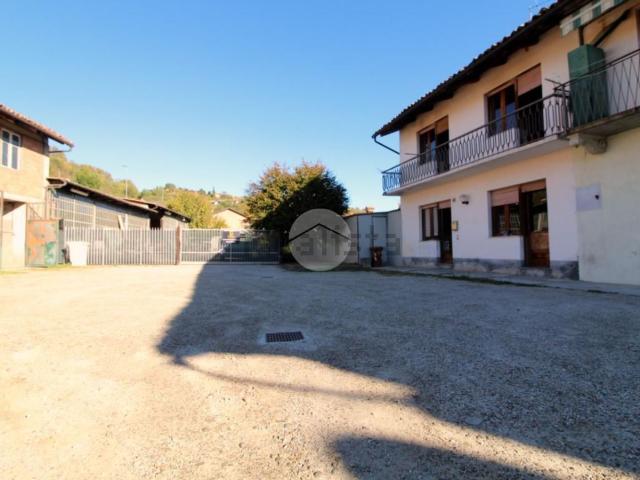 Villetta bifamiliare in vendita di 180 m² in Salita G. Marconi, 16