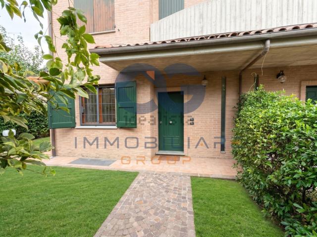 Villetta bifamiliare in vendita di 180 m² in Vicolo Emilio Salgari