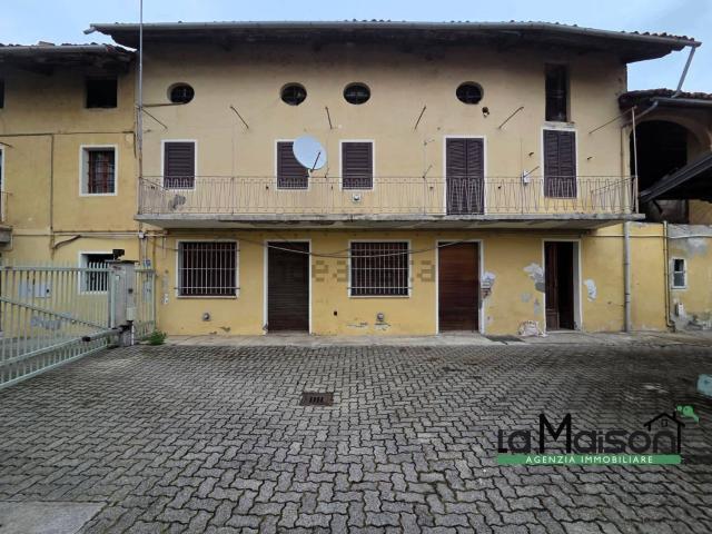 Villetta bifamiliare in vendita di 180 m² in Via Torino, 41