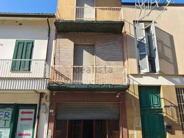 Villetta indipendente in vendita di 180 m² in Via Torre, 8