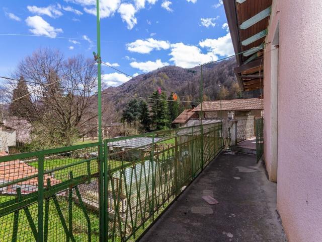 Villetta bifamiliare in vendita di 180 m² in Via Vecchia Provinciale