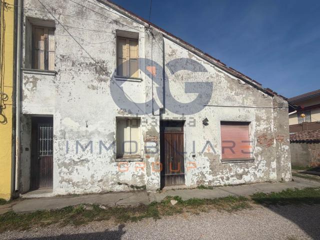 Villetta bifamiliare in vendita di 180 m² in Via Virgiliana, 190