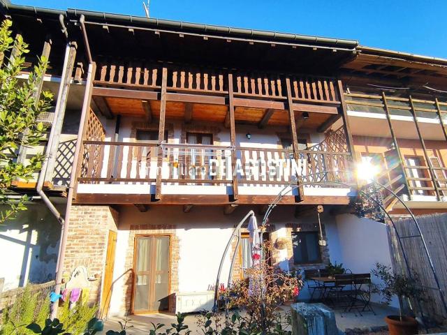 Villetta bifamiliare in vendita di 180 m² in Via Visconti