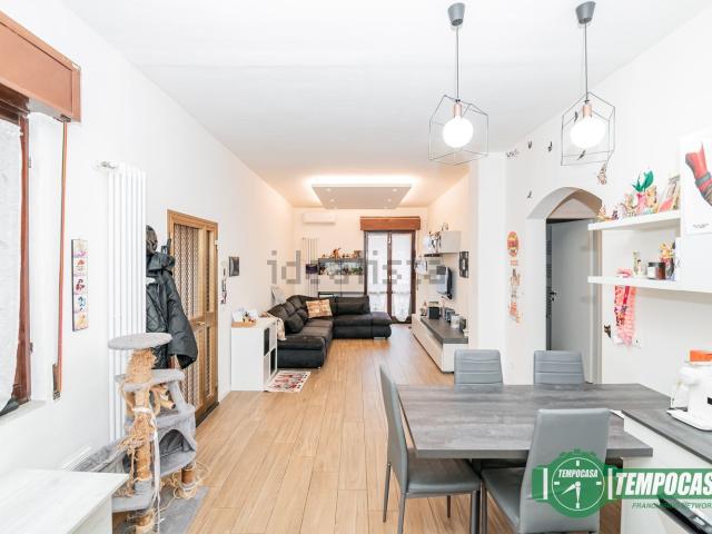 Villetta bifamiliare in vendita di 180 m² in Via Adamello, 3