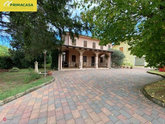 Villetta bifamiliare in vendita di 180 m² in Via Bollati, 28
