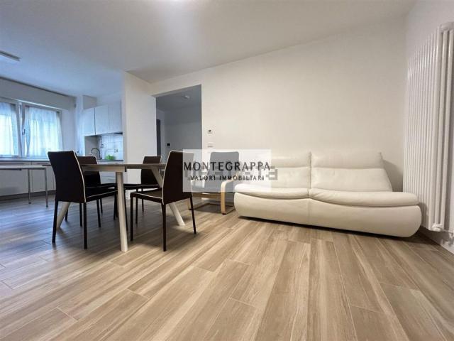 Villetta bifamiliare in vendita di 180 m² in Via Canaletto