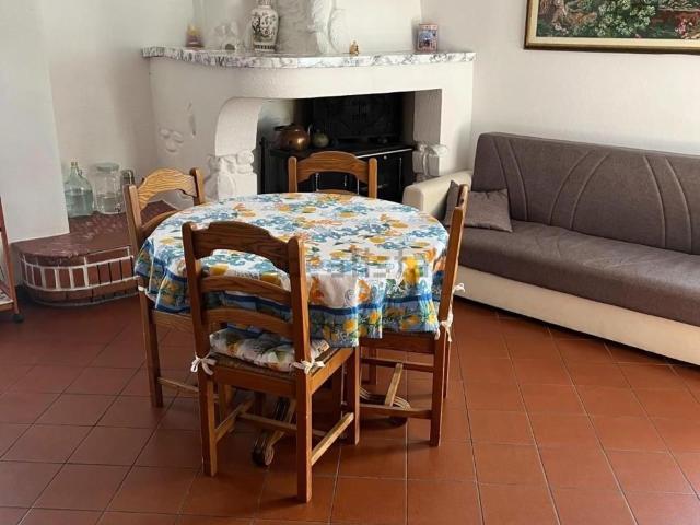 Villetta bifamiliare in vendita di 180 m² in Via Crocello, 23