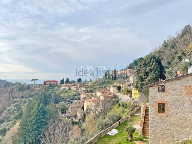 Villetta bifamiliare in vendita di 180 m² in Via del Lastrico, 37