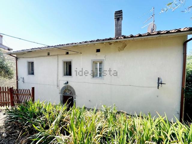Villetta bifamiliare in vendita di 180 m² in Via della Torre