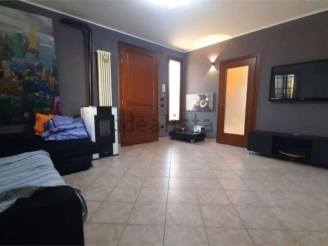 Villetta bifamiliare in vendita di 180 m² in Via della Pace
