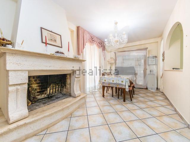 Villetta bifamiliare in vendita di 180 m² in Via delle Vigne Piccole
