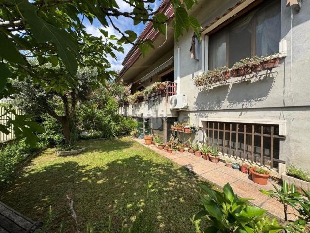 Villetta bifamiliare in vendita di 180 m² in Via di Rivale, 1