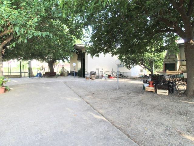 Villetta bifamiliare in vendita di 180 m² in Via Dionisio