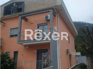 Villetta bifamiliare in vendita di 180 m² in Via Europa