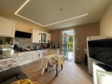 Villetta bifamiliare in vendita di 180 m² in Via Garcia Lorca