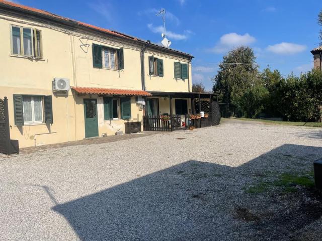 Villetta bifamiliare in vendita di 180 m² in Via Giuseppe Fabbri