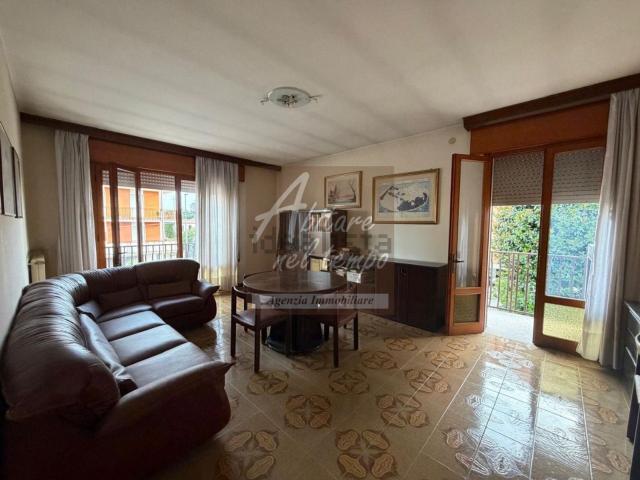 Villetta bifamiliare in vendita di 180 m² in Via Guglielmo Marconi