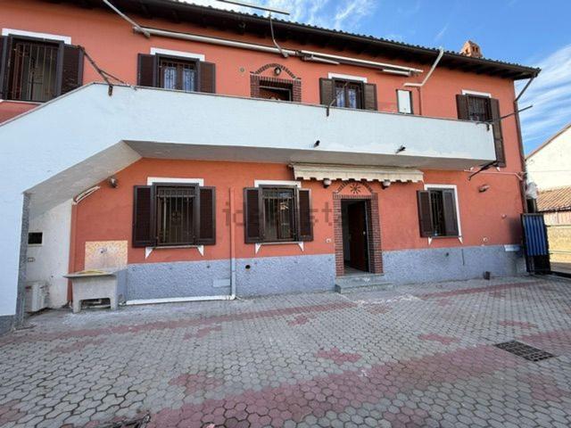 Villetta bifamiliare in vendita di 180 m² in Via Maestra