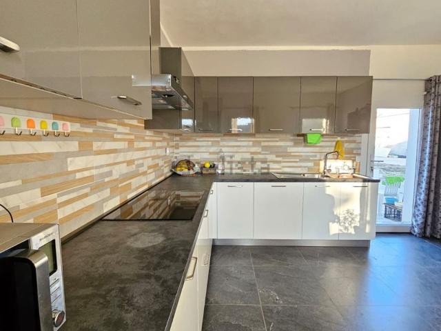 Villetta bifamiliare in vendita di 180 m² in Via Municipio
