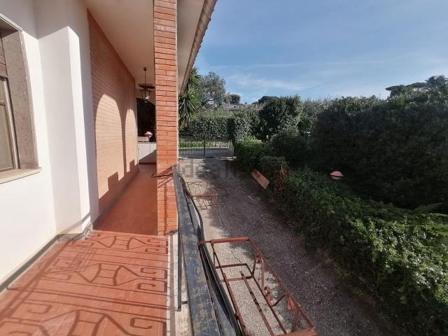 Villetta bifamiliare in vendita di 180 m² in Via Nocchienti, 25