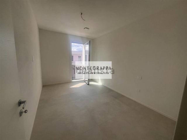 Villetta bifamiliare in vendita di 180 m² in Via O. Brentari