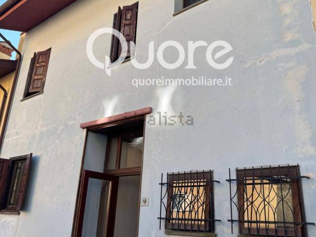 Villetta bifamiliare in vendita di 180 m² in Via Perugia, 18
