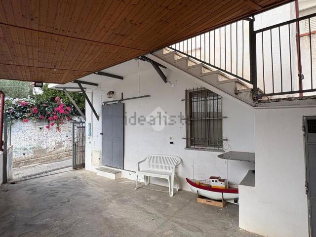 Villetta bifamiliare in vendita di 180 m² in Via Pinelli, 2
