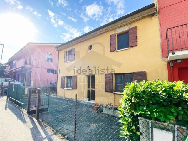 Villetta bifamiliare in vendita di 180 m² in Via Ponte, 43