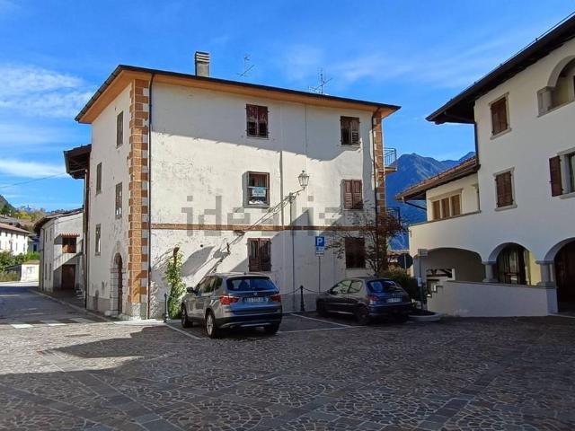 Villetta bifamiliare in vendita di 180 m² in Via Roma, 70