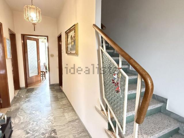Villetta bifamiliare in vendita di 180 m² in Via Sacro Cuore